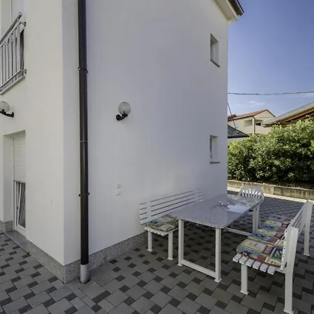 Apartment In With Terrace, Air Conditioning, Wifi, Dishwasher *